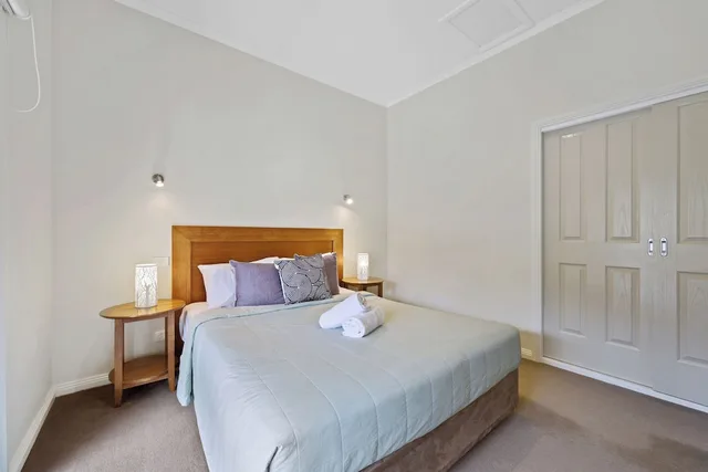 3 Bedrooms, Penthouse, 3 Queen Beds, Ocean View, Sea Foam Villas 2/7