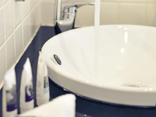 غرفة قياسية ثلاثية بسرير كوين وسرير فردي، Mercure North Melbourne 5/5