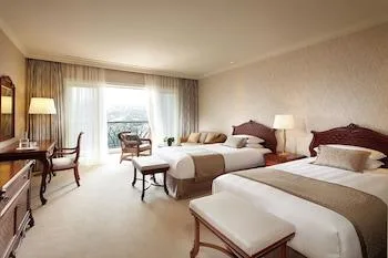Garden, Deluxe, Family, Twin Beds, Xxl, Lotte Hotel Jeju 1/1