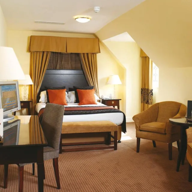 جناح سوبيريور، Macdonald Frimley Hall Hotel And Spa 3/9