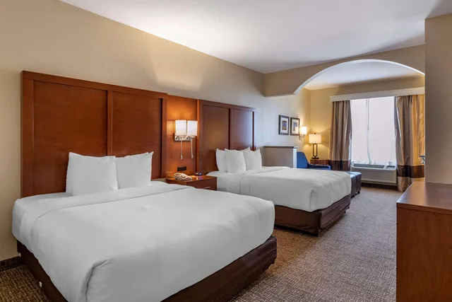 Suite, 2 Queen Beds, Comfort Suites Houston near Medical Center- NRG Stadium 3/6