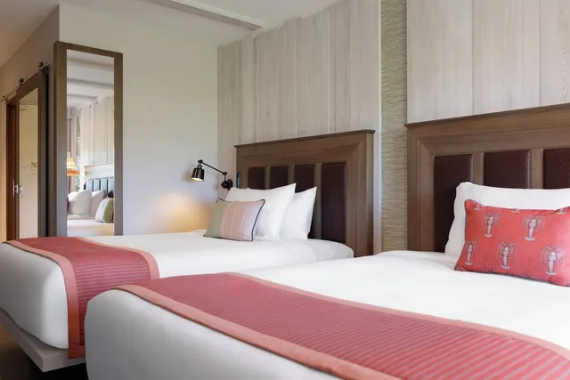 غرفة قياسية بسريرين مزدوجين بشرفة، Hotel Indigo Turks Caicos Grace Bay by IHG 1/2