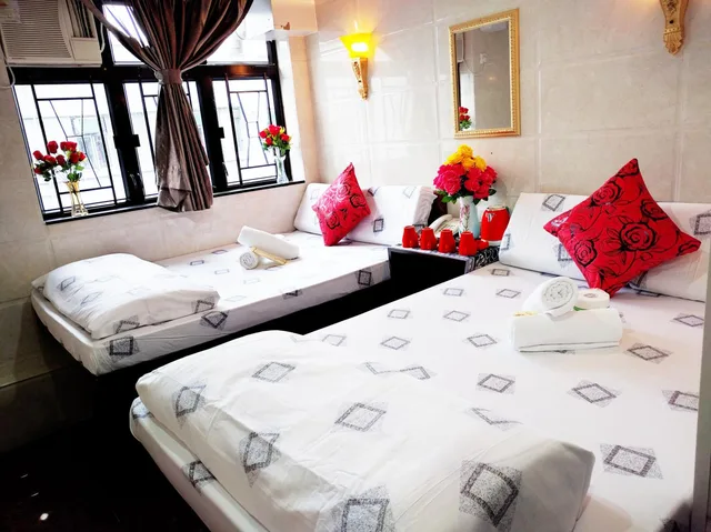 غرفة ثلاثية، Manila Hotel 1/1