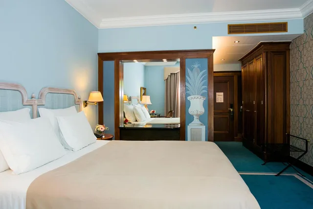 غرفة بريميوم بسريرين منفصلين بإطلالة على الحديقة، Pestana Palace Lisboa 2/8