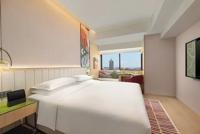 غرفة قياسية بسريرين منفصلين، Atwell Suites Shanghai Wuning by IHG 1/4