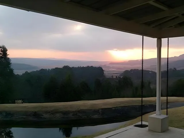 غرفة سوبيريور بسرير كوين، Arum Hill Lodge 1/1
