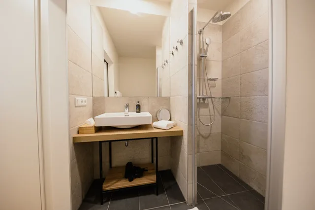 شقة بسرير كوين بمطبخ صغير، Rioca Vienna Posto 1 10/10
