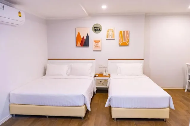 غرفة قياسية بسرير كوين وسرير فردي، J&Y Hotel 1/1