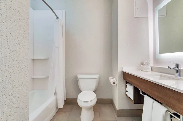 غرفة قياسية بسرير كينج لذوي الإعاقة، Holiday Inn Express Hotel Suites Banning 4/8