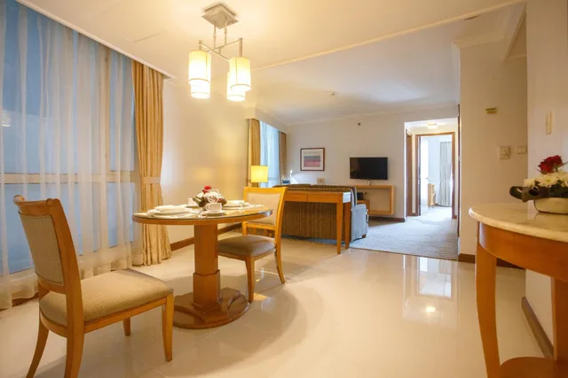 Two Bedroom Deluxe، The Linden Suites 4/8
