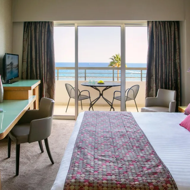 جناح جونيور بإطلالة على البحر مع أريكة، Atlantica Miramare Beach 3/5