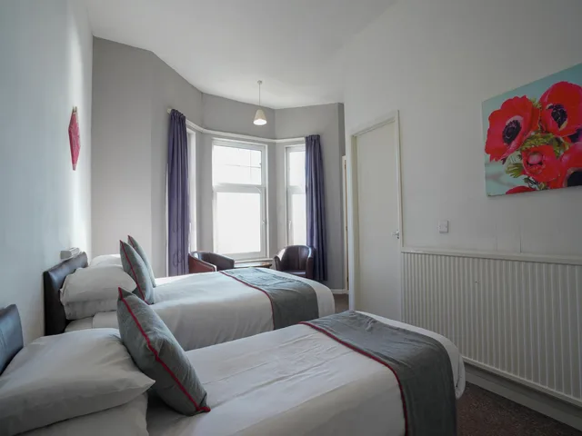 غرفة عائلية بسرير مزدوج، Oyo Shanklin Beach Hotel 3/6