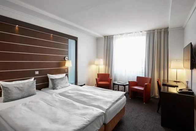 Standard, Triple, Imperial Hotel 2/4