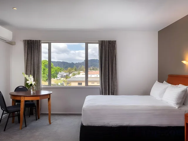 غرفة سوبيريور بسرير كوين، Arawa Park Hotel Rotorua 1/1