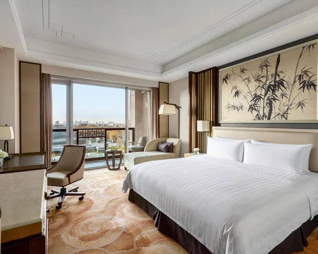 غرفة بسرير مزدوج بإطلالة على البحيرة، Shangri-La Qufu 2/7