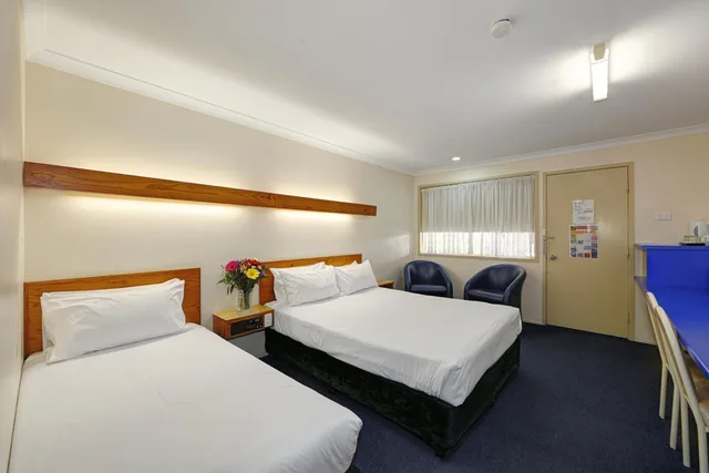 غرفة تنفيذية بسريرين منفصلين، Smart Motel Bert Hinkler 1/2