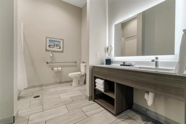 غرفة بسريرين كوين بمطبخ صغير بحوض استحمام لذوي الإعاقة، Executive Residency By Best Western Corpus Christi 5/5
