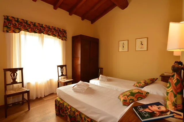 2 Bedrooms, Apartment, Queen and Twin Beds, Garden Area، Relais Corte Paradiso 3/6