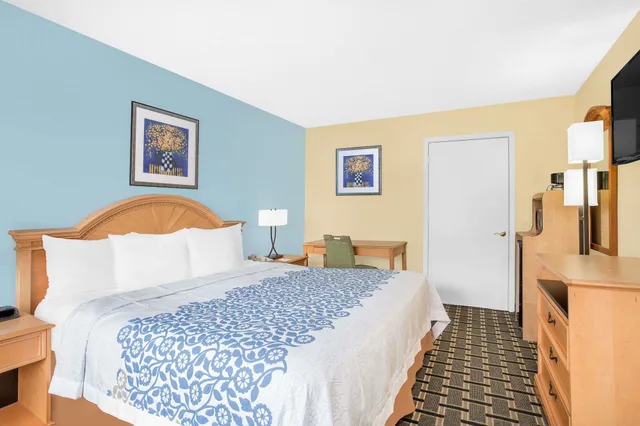 غرفة بسرير كينج لذوي الإعاقة، Days Inn By Wyndham Ruther Glen Kings Dominion Area 2/10