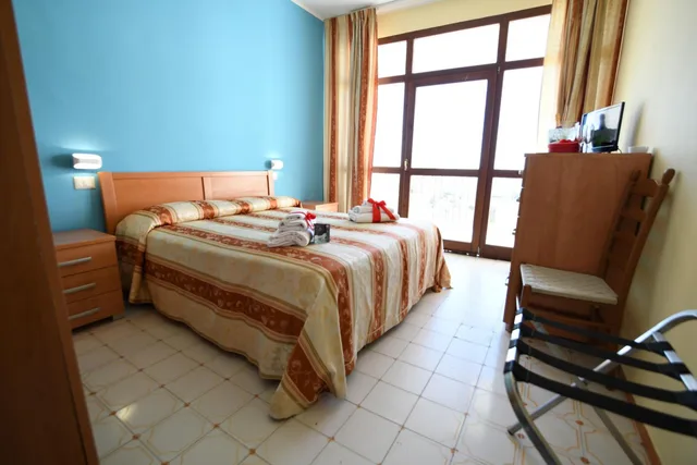 Room, Double or Twin Bed, Side Sea View، International Resort 1/4