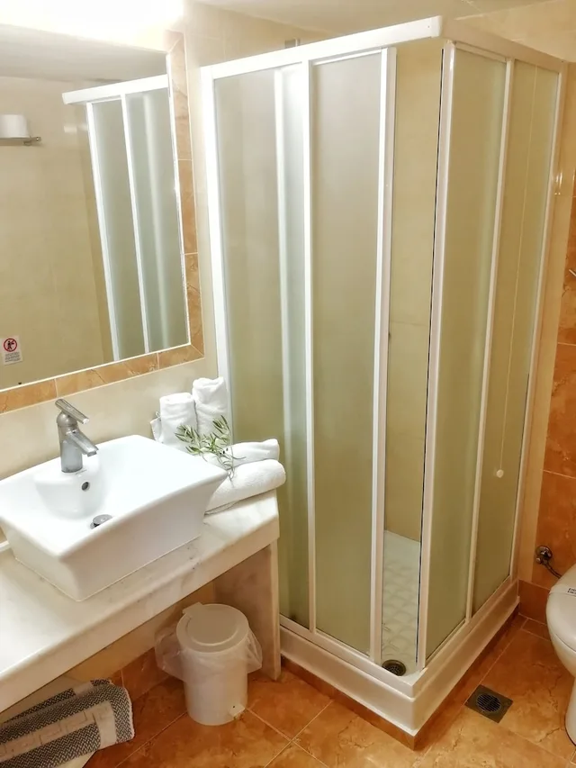 جناح متصل جونيور بسريرين منفصلين بغرفتي نوم، Thalia Deco City and Beach Hotel 8/10