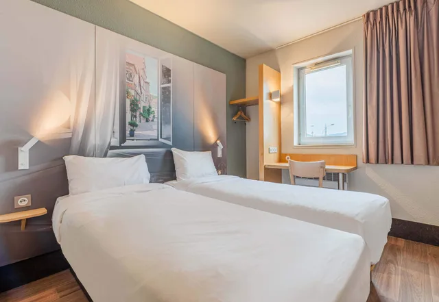 غرفة بسريرين منفصلين، B&B HOTEL Colmar Vignobles Ouest 1/2