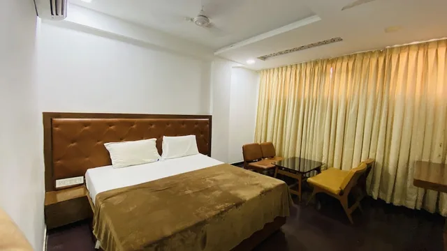 غرفة كومفورت بسرير فردي، Amaravathi Hotel 6/8