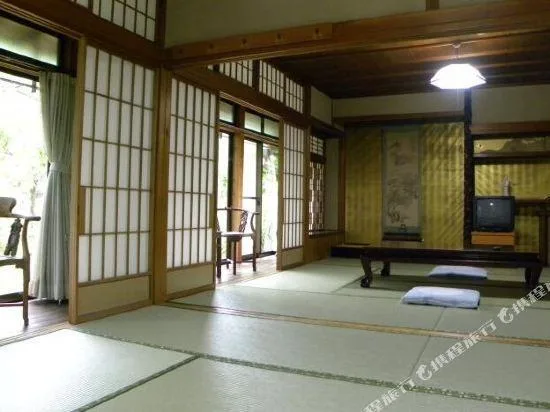 Japanese, No Bathroom, Jimyoin 1/1