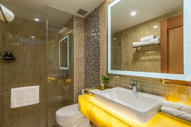 Deluxe, Twin Beds, Partial Ocean View, Mandila Beach Hotel Danang 4/4