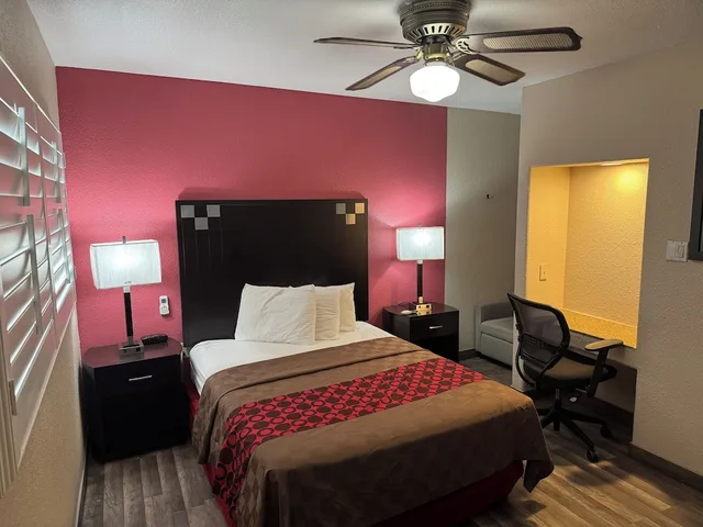 غرفة قياسية بسرير كوين، Western Motel 10/10