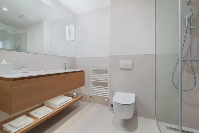 Superior, Family, 2 Double Beds, Sea Side, 2 Sofa, Balcony، Bluesun Hotel Elaphusa 3/3
