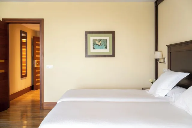 غرفة بثلاثة أسرّة، Parador De Soria 4/7