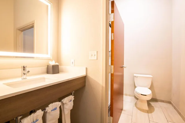 Suite, 2 Queen Beds, Sofa, Holiday Inn Express Hotel Suites College Station 8/9