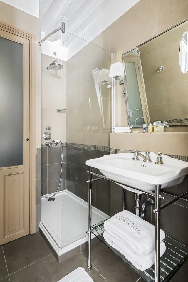Double room De Luxe، Hotel Verneuil 5/6