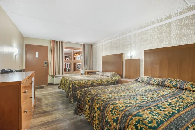 غرفة بسريرين كوين لذوي الإعاقة، Devils Lake Inn By OYO Near Devils Lake Regional Airport 4/10