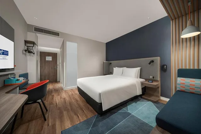 غرفة قياسية بسرير كينج للمدخنين، HOLIDAY INN EXPRESS Changchun Jingyue 2/4