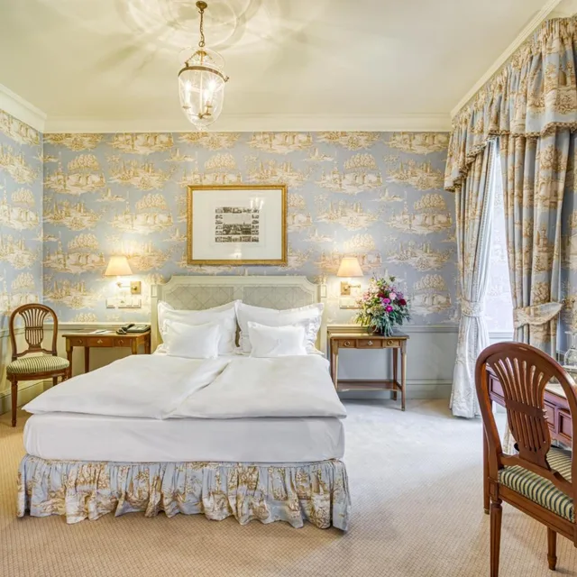 غرفة كومفورت بسرير مزدوج بجاكوزي، WALD AND SCHLOSSHOTEL FRIEDRICHSRUHE 2/4