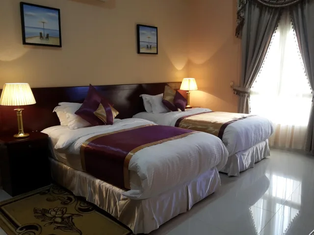 غرفة قياسية بسريرين منفصلين، Royal Garden Hotel 1/3