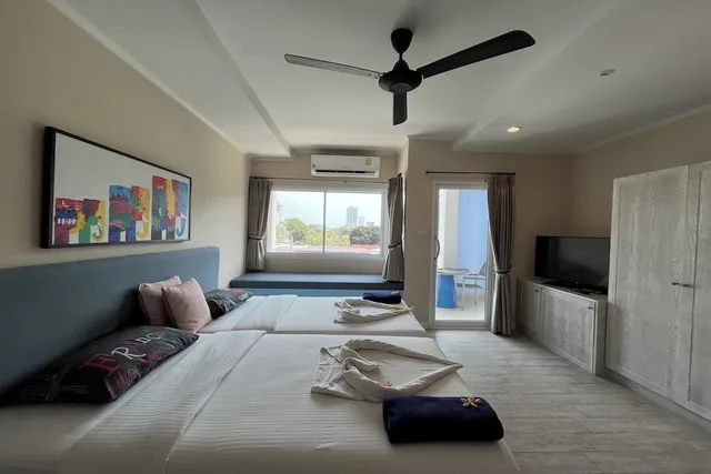 استوديو ديلوكس بسريرين منفصلين مع أريكة، Surf and Sand Resort 10/10