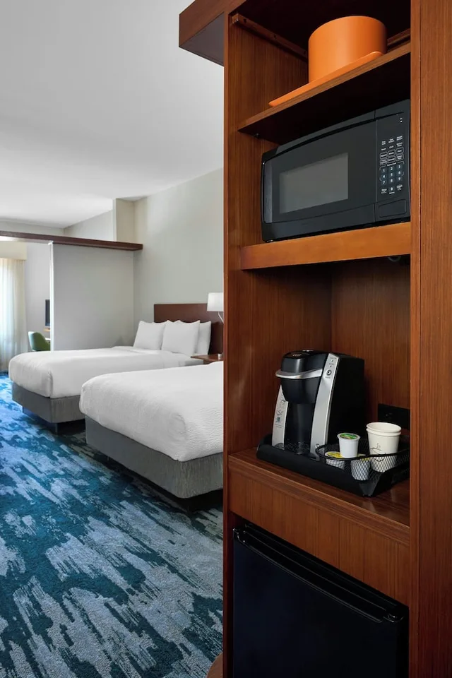 Studio, 2 Queen Beds, Sofa, Fairfield by Marriott Inn & Suites Knoxville Turkey Creek 2/6
