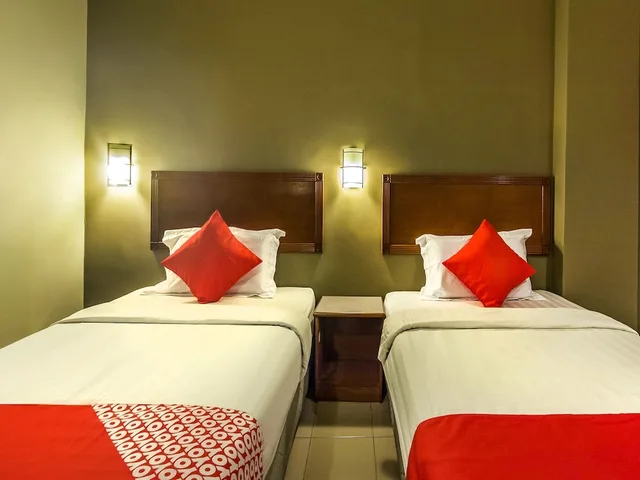 غرفة قياسية بسريرين منفصلين، Super OYO 828 Comfort Hotel Shah Alam 1/3
