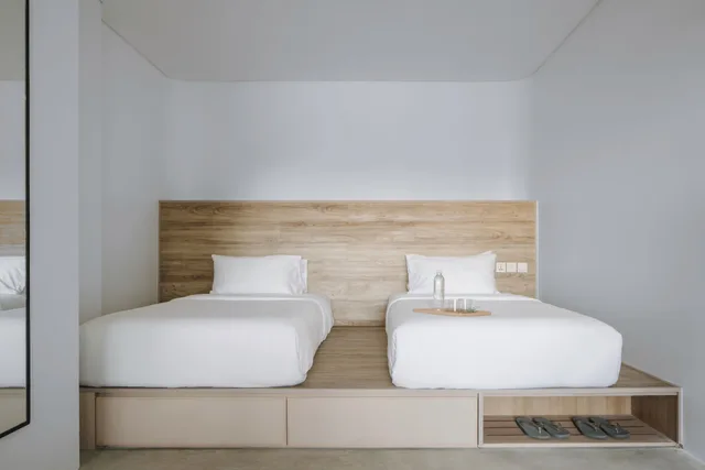 Business, Deluxe, Twin Beds, Lloyd's Inn Bali 1/1