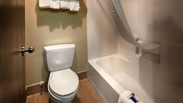 غرفة قياسية بسريرين كوين، Best Western Mt. Vernon Inn 3/3