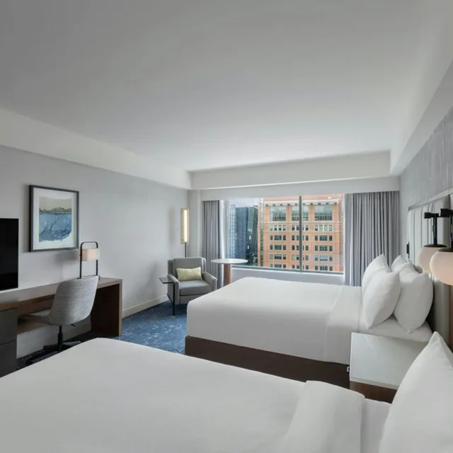 غرفة بسريرين مزدوجين لذوي الإعاقة، Renaissance Boston Waterfront Hotel 6/10