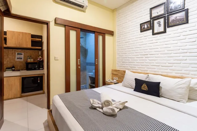 1 Bedroom, Villa, King Bed, Plunge Pool، Paisa Seminyak Living 6/10