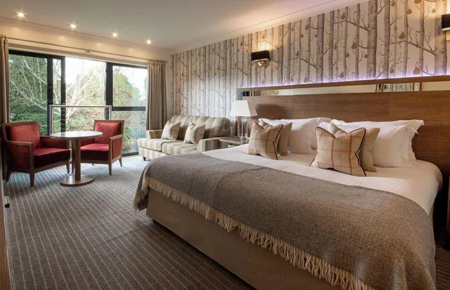 غرفة بسريرين، Careys Manor & Senspa 1/1