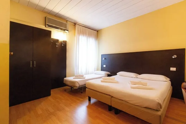 Economy, Triple, 1 Double and 1 Single Bed, Guidi 5/10