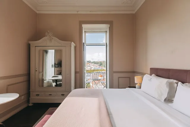 Master, Twin Beds, with View، Torel Palace Lisbon 1/10