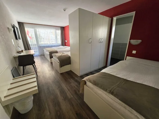 غرفة قياسية رباعية بأربعة أسرّة، Hotel Mountime (Ex Hotel Elite) 1/2