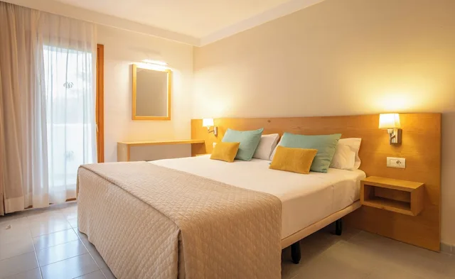 1 Bedroom, Apartment, Twin Beds, Pool View, 2 Sofa, Inturotel Cala Azul Garden 2/4